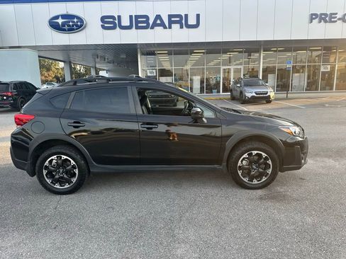 Used 2022 Subaru Crosstrek 2.0i Premium w/ Moonroof Package image 3