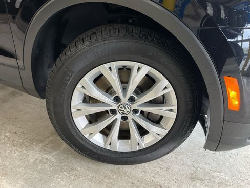 Used 2020 Volkswagen Tiguan S image 51