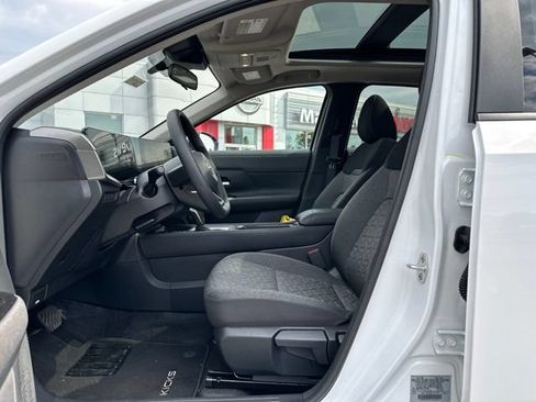 Used 2026 Nissan Kicks SV w/ SV Premium Package AWD/4WD image 12