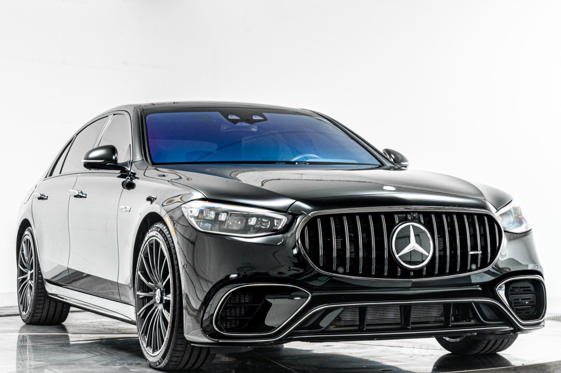 Used 2025 Mercedes-Benz S 63 AMG S image 3