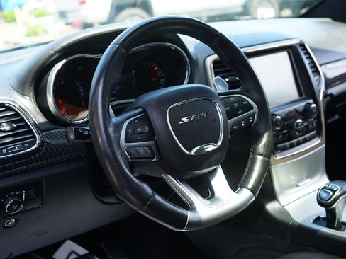 Used 2015 Jeep Grand Cherokee SRT w/ Luxury Group II AWD/4WD image 15