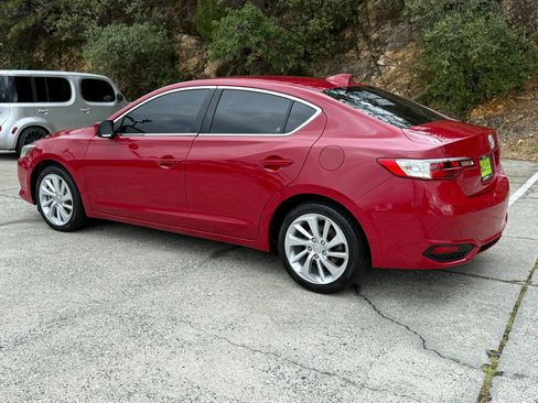 Used 2017 Acura ILX FWD image 5
