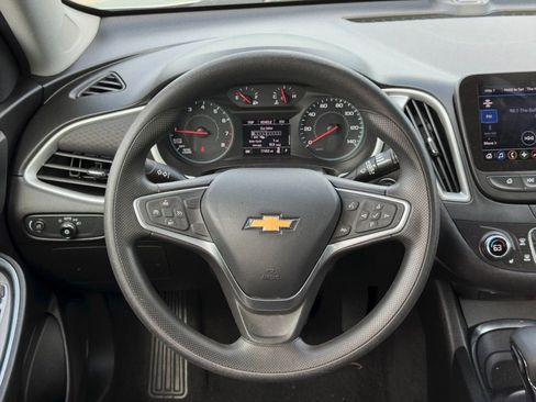 Used 2022 Chevrolet Malibu LT FWD image 4