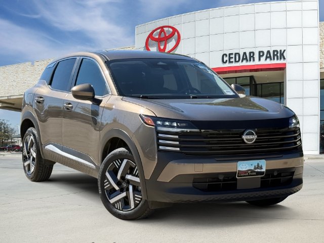 Used 2025 Nissan Kicks SV FWD image 1