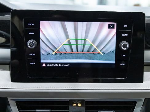 New 2026 Volkswagen Taos SE FWD image 23