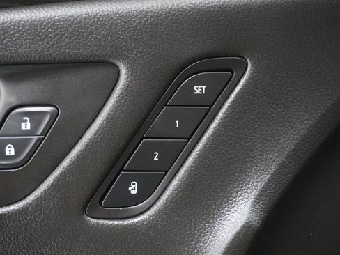 Used 2020 Buick Envision Essence image 16