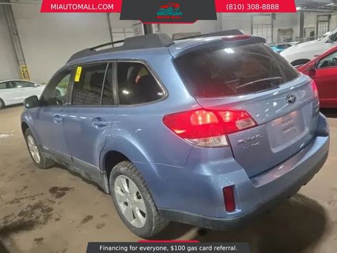 Used 2010 Subaru Outback 2.5i Premium image 4