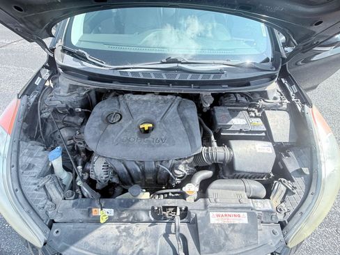 Used 2013 Hyundai Elantra Limited FWD image 17