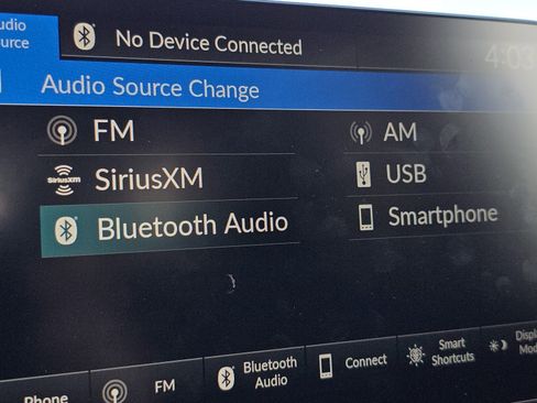 Used 2025 Honda Pilot EX-L image 10