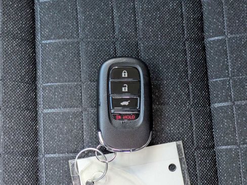 Certified 2025 Honda HR-V LX image 31