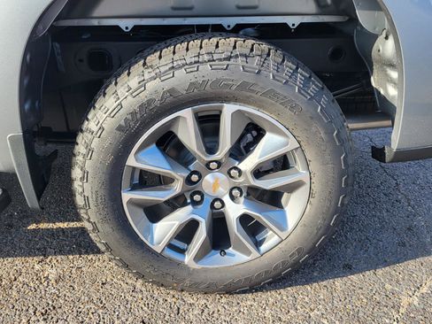 New 2026 Chevrolet Silverado 1500 LT image 19