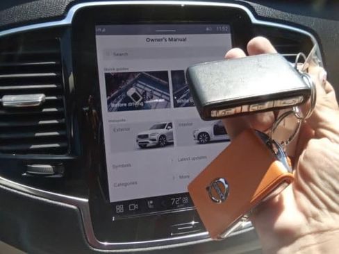 Used 2023 Volvo XC90 T8 Plus w/ Protection Package Premier image 16