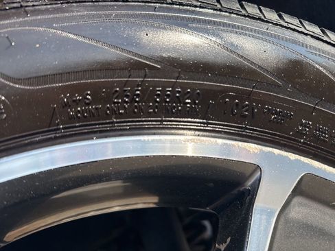 Used 2019 GMC Acadia Denali w/ LPO, Floor Liner Package image 38