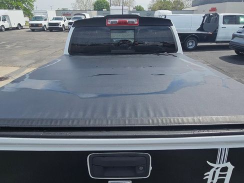 Used 2017 Chevrolet Colorado Z71 AWD/4WD image 7