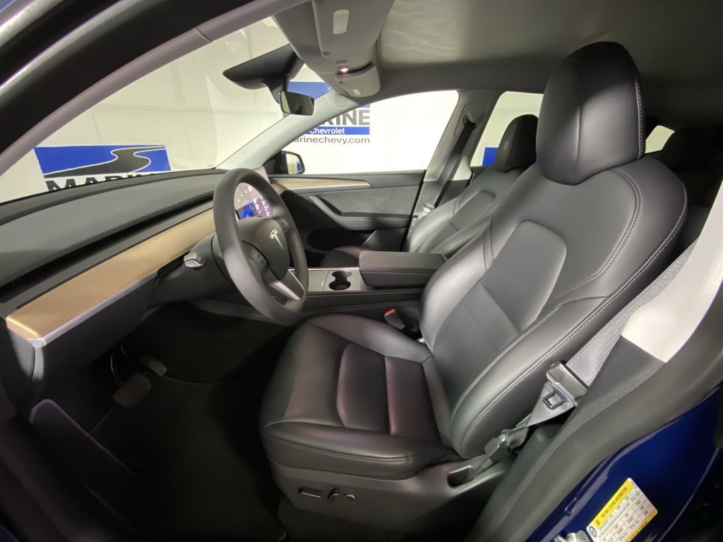 Used 2023 Tesla Model Y Long Range AWD/4WD image 23