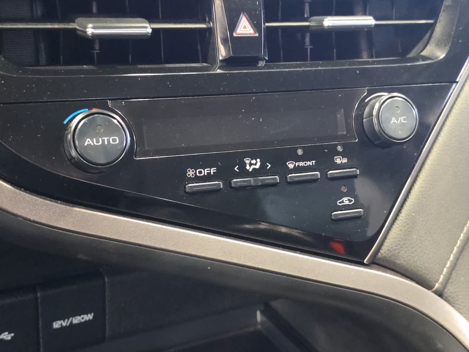 Used 2022 Toyota Camry SE FWD image 24