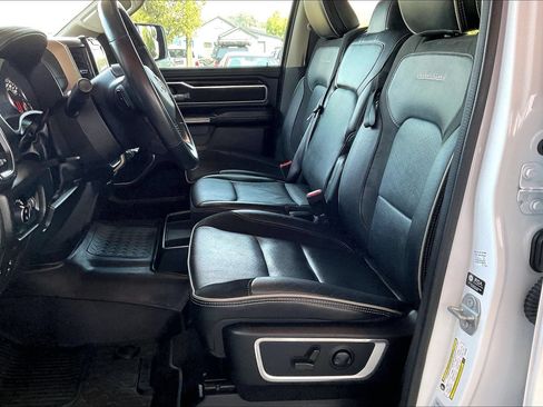 Used 2022 RAM 1500 Laramie AWD/4WD image 18