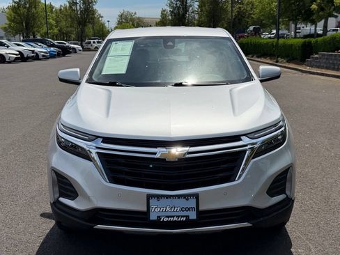 Used 2022 Chevrolet Equinox LT w/ Driver Convenience Package FWD image 3