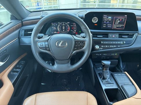 Certified 2022 Lexus ES 350 w/ Premium Package image 17