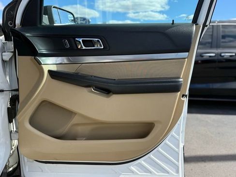 Used 2017 Ford Explorer 4WD image 16
