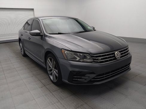 Used 2017 Volkswagen Passat 1.8T R-Line FWD image 14