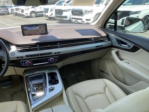Used 2019 Audi Q7 2.0T Premium Plus w/ Premium Plus Package AWD/4WD image 16