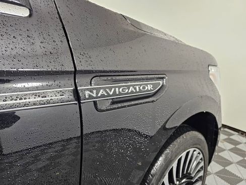 Used 2021 Lincoln Navigator L Black Label image 10