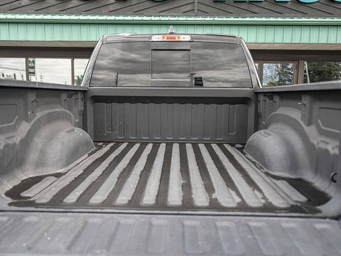 Used 2019 RAM 1500 Limited w/ Advanced Safety Group AWD/4WD image 17
