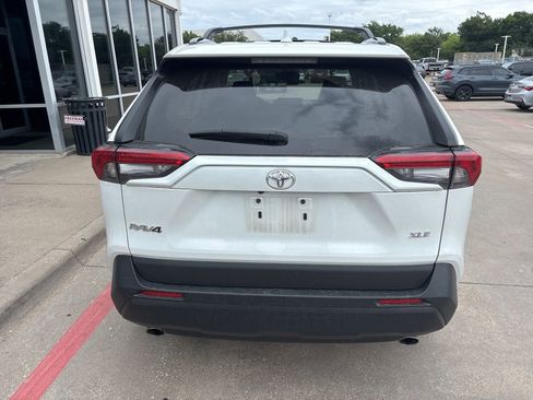 Used 2023 Toyota RAV4 XLE Premium FWD image 18
