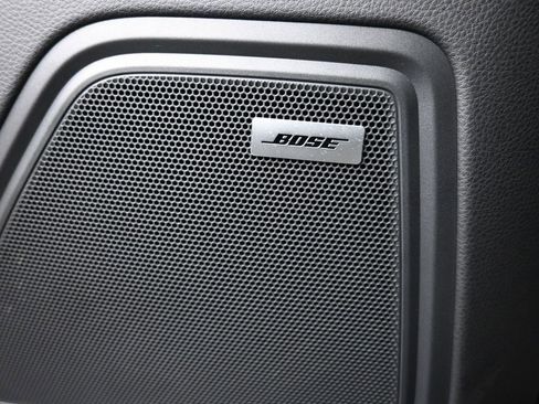 Used 2025 Porsche Macan image 27