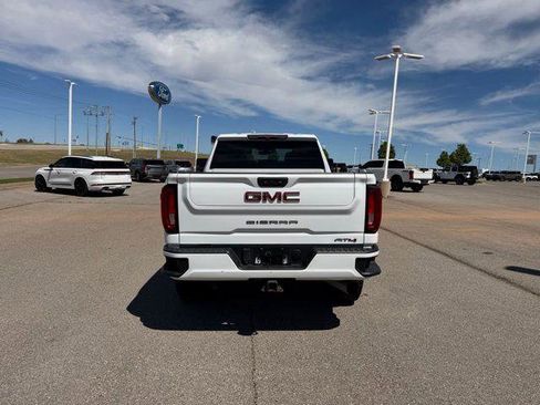 Used 2022 GMC Sierra 2500 AT4 w/ Gooseneck/5TH Wheel Package image 6