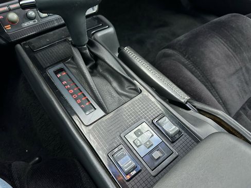 Used 1991 Pontiac Firebird Trans Am image 16