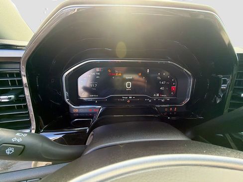 Used 2024 GMC Sierra 1500 SLT image 39
