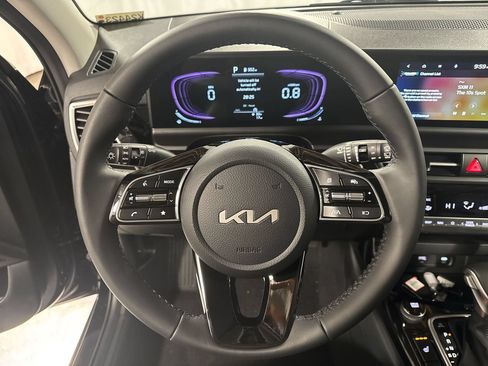 Certified 2025 Kia Seltos S AWD/4WD image 21