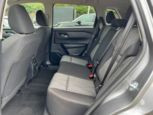 Used 2025 Nissan Rogue SV AWD/4WD image 13