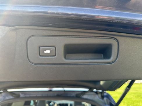 Used 2023 Honda Passport EX-L image 12