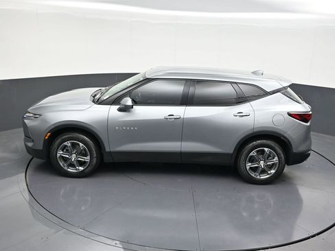Used 2024 Chevrolet Blazer LT FWD image 18
