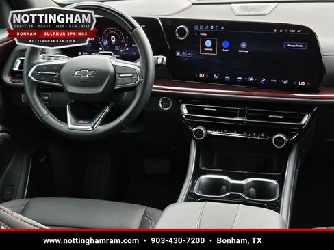 Used 2024 Chevrolet Traverse Z71 w/ Enhanced Driving Package AWD/4WD image 12
