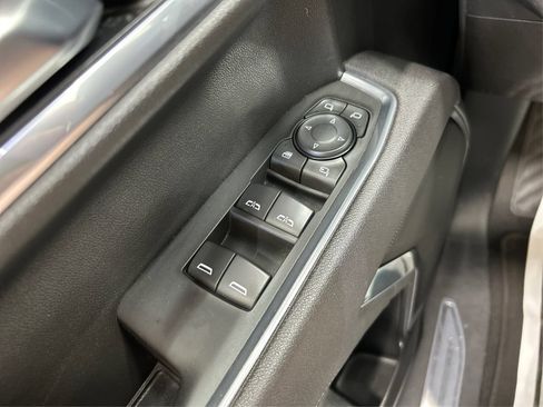 Used 2025 GMC Sierra 1500 SLT AWD/4WD image 29