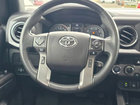 Used 2021 Toyota Tacoma TRD Pro AWD/4WD image 19