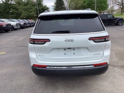 Used 2024 Jeep Grand Cherokee L Laredo w/ Luxury Tech Group I AWD/4WD image 4