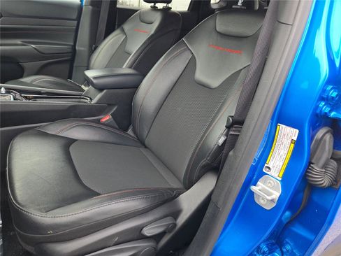 Certified 2025 Jeep Compass Trailhawk image 28