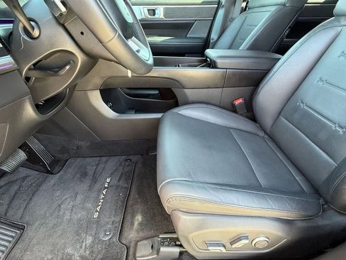Used 2025 Hyundai Santa Fe Limited image 12