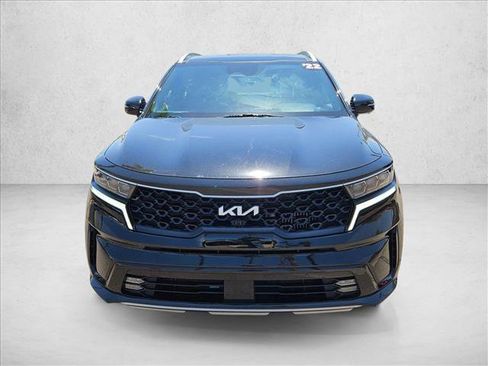 Used 2022 Kia Sorento SX Prestige w/ Panoramic Sunroof Package image 2