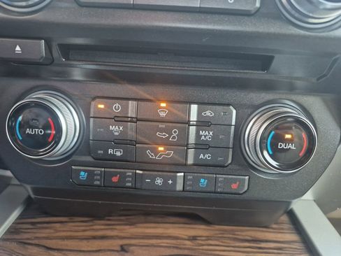 Certified 2018 Ford F150 Lariat w/ Equipment Group 502A Luxury image 25