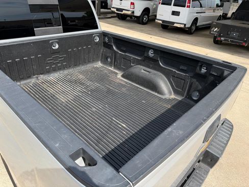 Used 2016 Chevrolet Silverado 1500 LT w/ Texas Edition RWD image 12