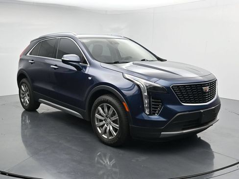 Used 2021 Cadillac XT4 Premium Luxury AWD/4WD image 2