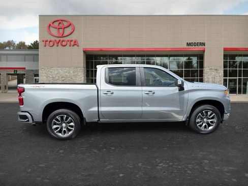Used 2023 Chevrolet Silverado 1500 LT w/ Protection Package AWD/4WD image 4