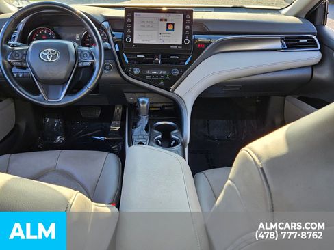 Used 2023 Toyota Camry XSE image 7