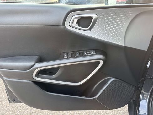 Used 2024 Kia Soul LX w/ Option Group 015 image 20